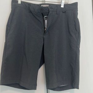 Travis Mathew Mens 32 Charcoal Gray Golf Short
